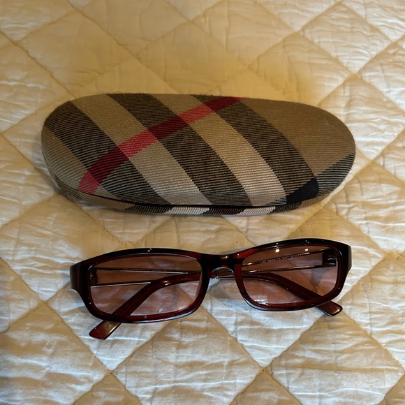 Burberry Accessories - Burberry Vintage Ladies Sunglasses With Case Good Condition